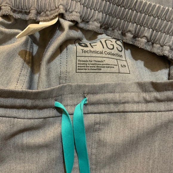 Figs graphite Yola skinny scrub pants - Picture 2 of 2